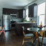 Two-Bedroom On W Barry Avenue Apt 1R
