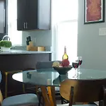 Two-Bedroom On W Barry Avenue Apt 1R