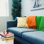 Three-Bedroom On W Barry Avenue Apt G