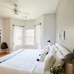 Four-Bedroom On N Orchard Street Apt 2