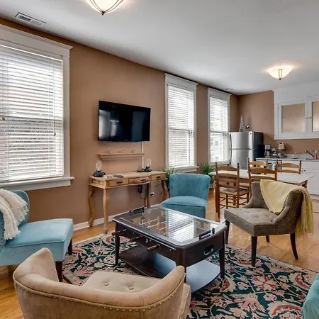 Warm & Comforting 4Br 2Ba In Andersonville Apartment