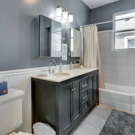 Warm & Comforting 4Br 2Ba In Andersonville *