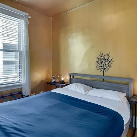 Warm & Comforting 4Br 2Ba In Andersonville Apartment