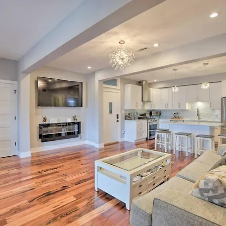 Apartment Sleek About 3 Mi To Wrigley Field! Chicago