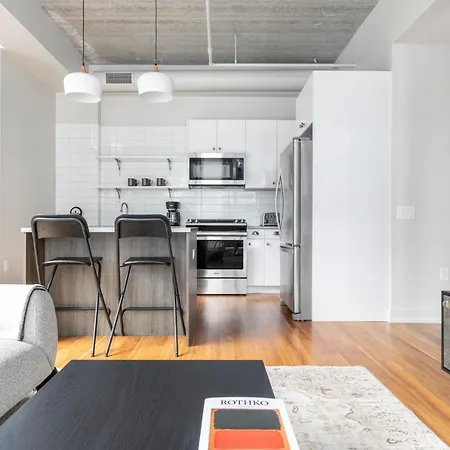 River N 1br W Gym Rooftop 1 Block To L Chi-398 *