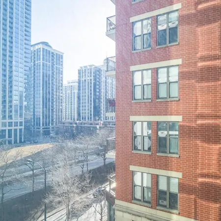 S Loop 2br W Pool Gym Nr Cta Train Chi-346