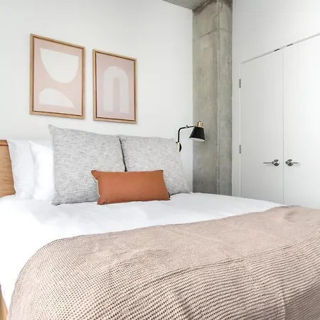 River N 1br W Gym Pool Nr L Stop Chi-361 Apartment Chicago