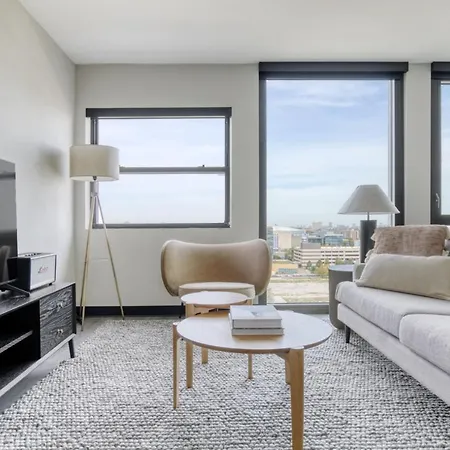 Medical District 1br W Gym Wd 1 Block To L Chi-465 *