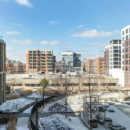 Apartment W Loop 1br W Pool Gym Wd Nr Fulton Mkt Chi-627 *
