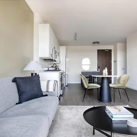 Apartment Logan Sq 1br W Pool Deck Gym Nr L Chi-709 *