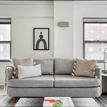 Gold Coast 2br W Doorman Gym 2 Blocks To L Chi-547 Apartment Chicago