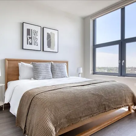 Logan Sq 1br W Pool Deck Gym Nr L Chi-709 Chicago