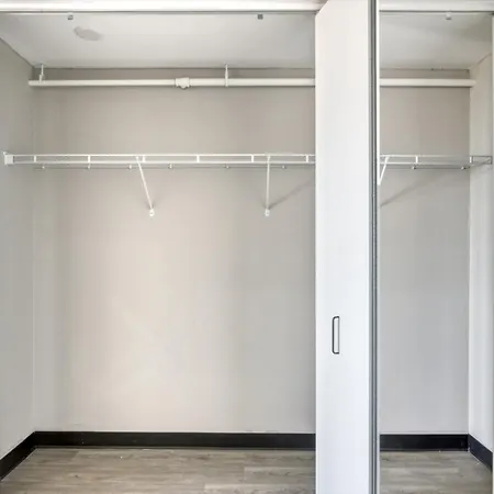 Apartment Medical District 1br W Gym Wd 1 Block To L Chi-465 Chicago
