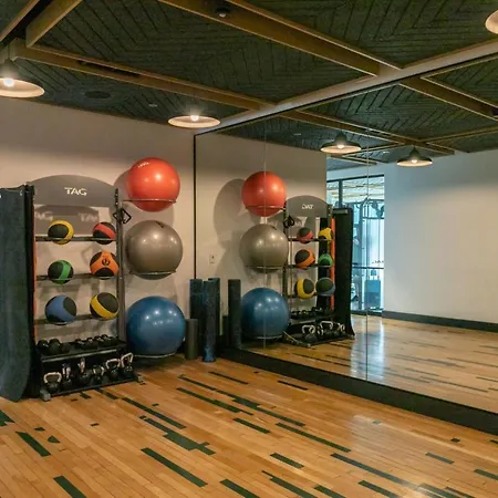 W Loop 1br W Pool Gym Wd Nr Fulton Mkt Chi-627 *