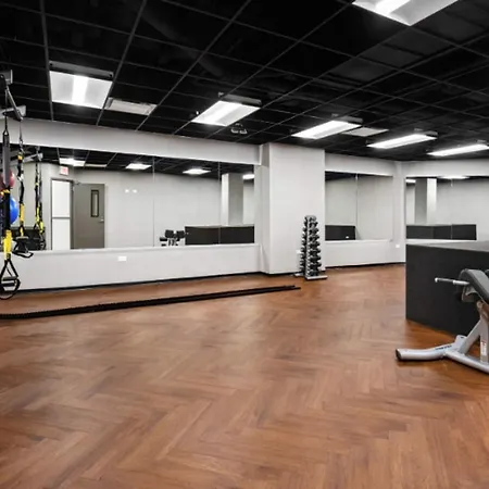 Gold Coast 2br W Doorman Gym 2 Blocks To L Chi-547 * Chicago
