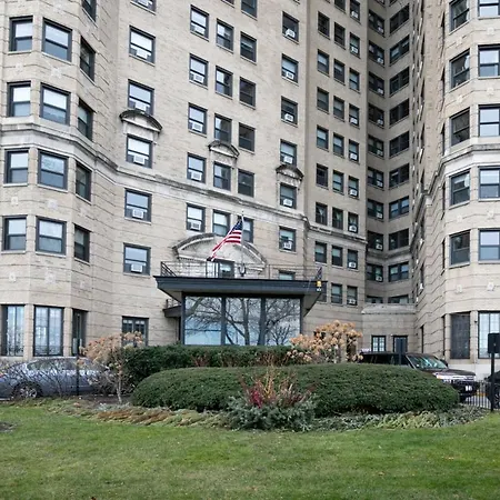 Apartment Gold Coast 2br W Doorman Gym 2 Blocks To L Chi-547 Chicago