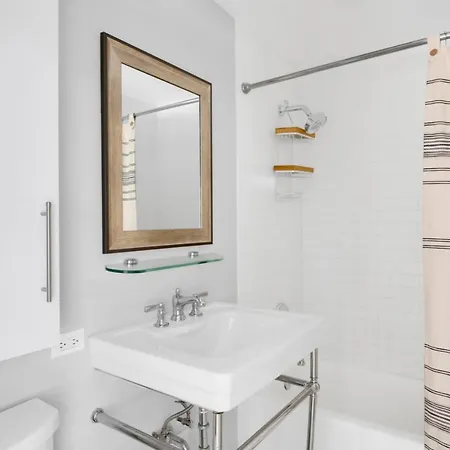 Streeterville 2br Nr Mich Ave Oak St Beach Chi-596 *