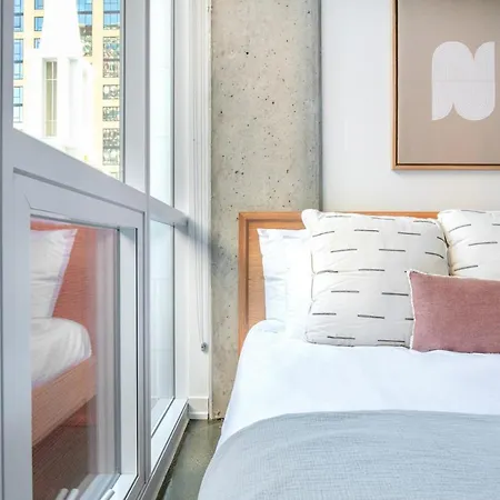 Apartment River N 1br W Gym Pool Nr L Stop Chi-360 Chicago