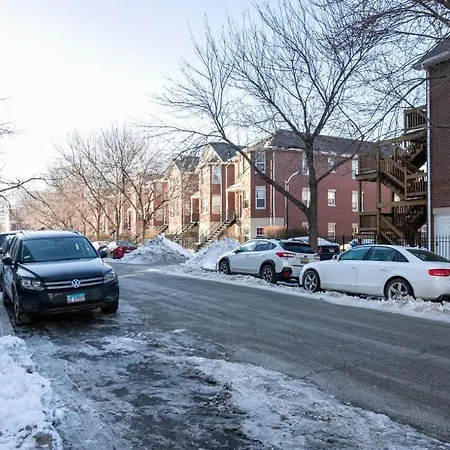 Near North 1br W Doorman Wd Gym Nr I-90 Chi-870 Apartment