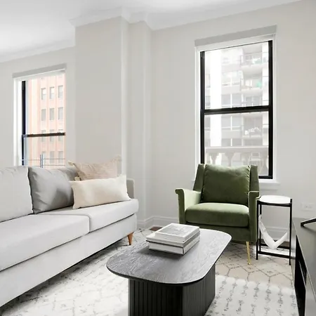 Gold Coast 2br W Gym Roof Nr Mag Mile Chi-626 *