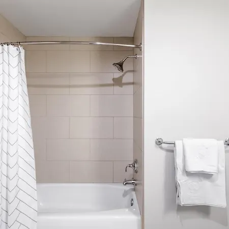 Streeterville 1br W Views Pool Deck Gym Chi-183 * Chicago
