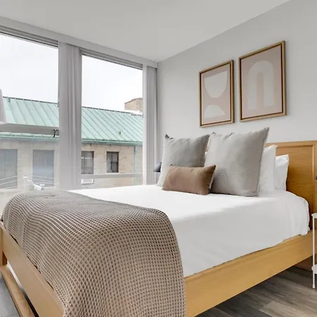 Apartment Edgewater W Gym Deck Lounge Nr L Chi-657 Chicago