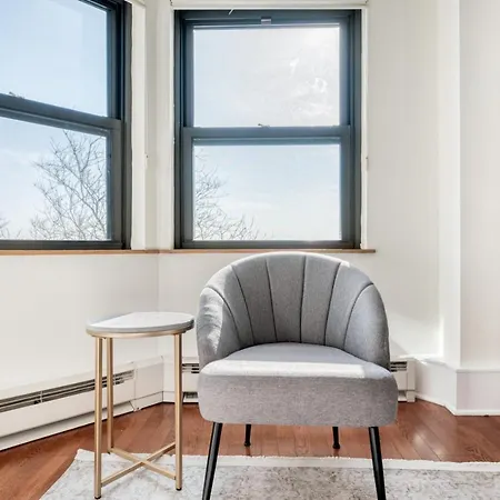 Apartment Gold Coast 1br W Grills Gym Nr Shops Park Chi-947 Chicago