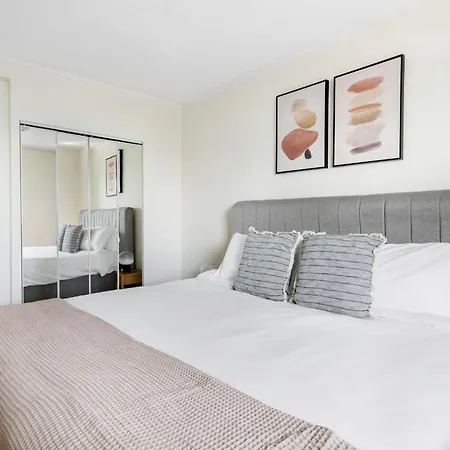 Apartment Gold Coast 1br W Grills Gym Nr Shops Park Chi-947 Chicago