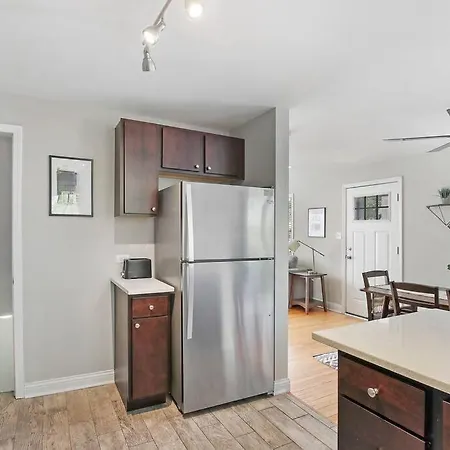 3br Sunny And Spacious - Carmen 5640 & 5641 Rep Apartment *