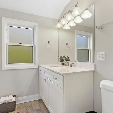 3br Sunny And Spacious - Carmen 5640 & 5641 Rep Apartment *