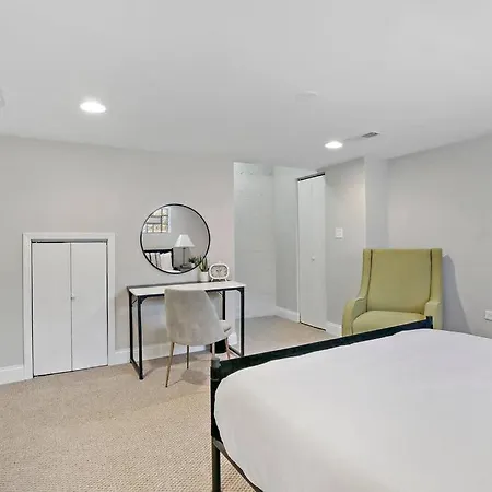 3br Sunny And Spacious - Carmen 5640 & 5641 Rep * Chicago