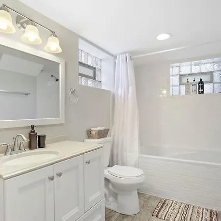 3br Sunny And Spacious - Carmen 5640 & 5641 Rep
