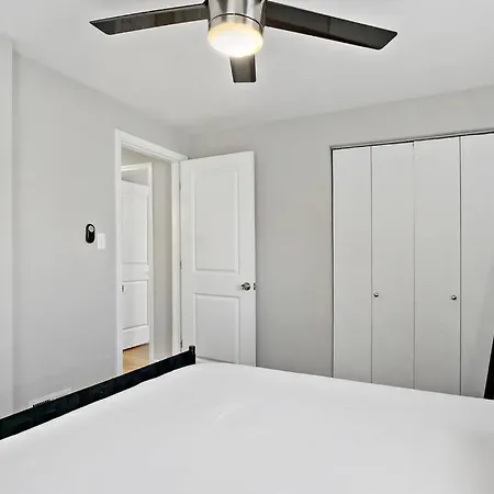 3br Sunny And Spacious - Carmen 5640 & 5641 Rep Apartment *