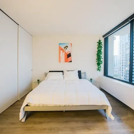 Apartment Gold Coast Lavish W/ Roof Pool & Gym
