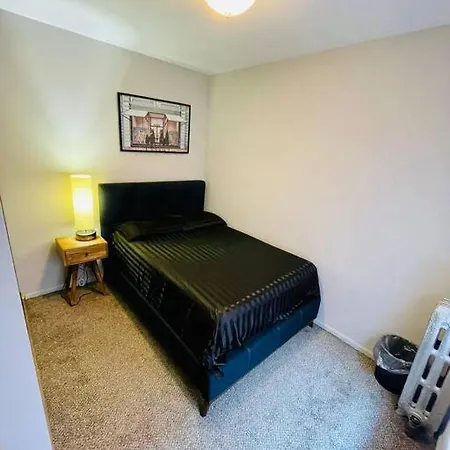 Cozy In Uptown/ Belmont Harbor * Chicago