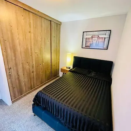 Apartment Cozy In Uptown/ Belmont Harbor *