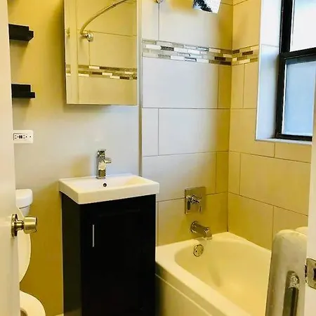 Apartment Cozy In Uptown/ Belmont Harbor Chicago