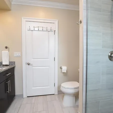 Luxury Near Wrigley, Boystown & Andersonville