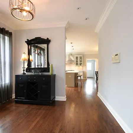 Apartment Luxury Near Wrigley, Boystown & Andersonville