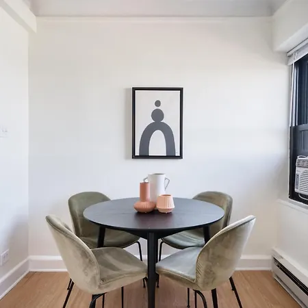 Gold Coast 1br W Doorman Gym 2 Blocks To L Chi-915 Apartment *