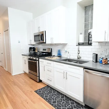 Wicker Park 2br Pad With Patio Apartment *
