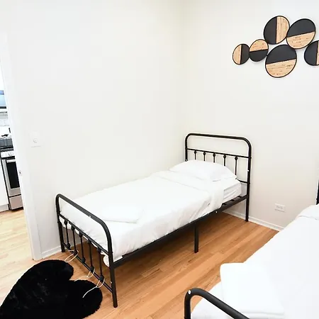 Wicker Park 2br Pad With Patio * Chicago