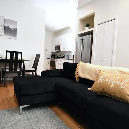 Wicker Park 2br Pad With Patio Apartment