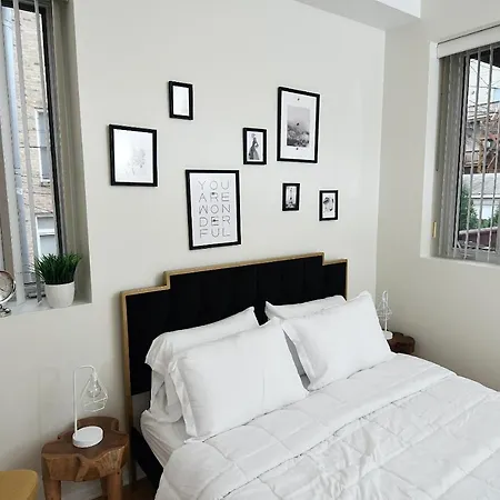 Wicker Park 2br Pad With Patio Apartment Chicago