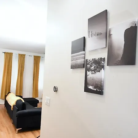 Apartment Wicker Park 2br Pad With Patio Chicago