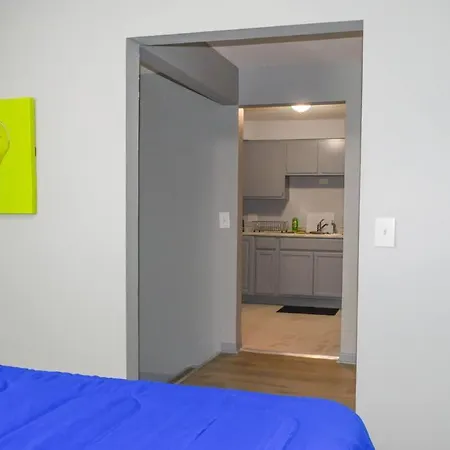 Cozy North Side For Exploring Apartment *