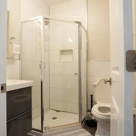 Apartment Vibrant 4br Haven In Historic Hyde Park, Near Uchi