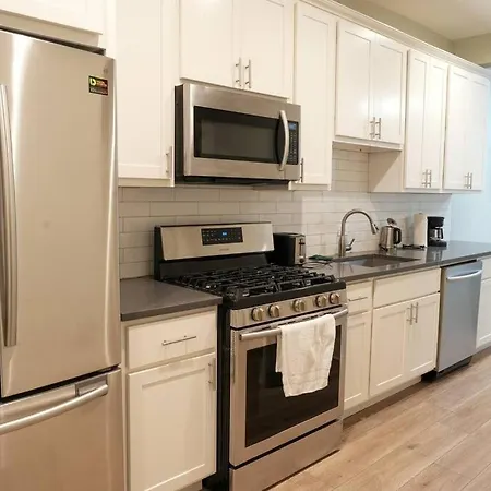 Vibrant 4br Haven In Historic Hyde Park, Near Uchi Apartment