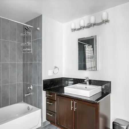 Apartment Loop W Pool Gym Lounge Nr Riverwalk Chi-648 Chicago