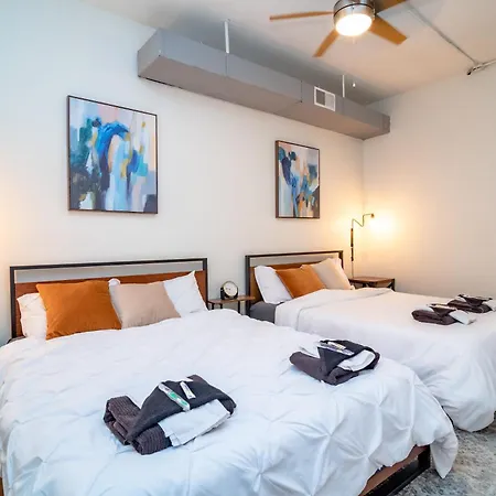 Apartment Bright South Loop 3br Escape With Pingpong Table And Optional Parking Minutes To Art Institute, Grant Park & Mccormick Place Events Chicago